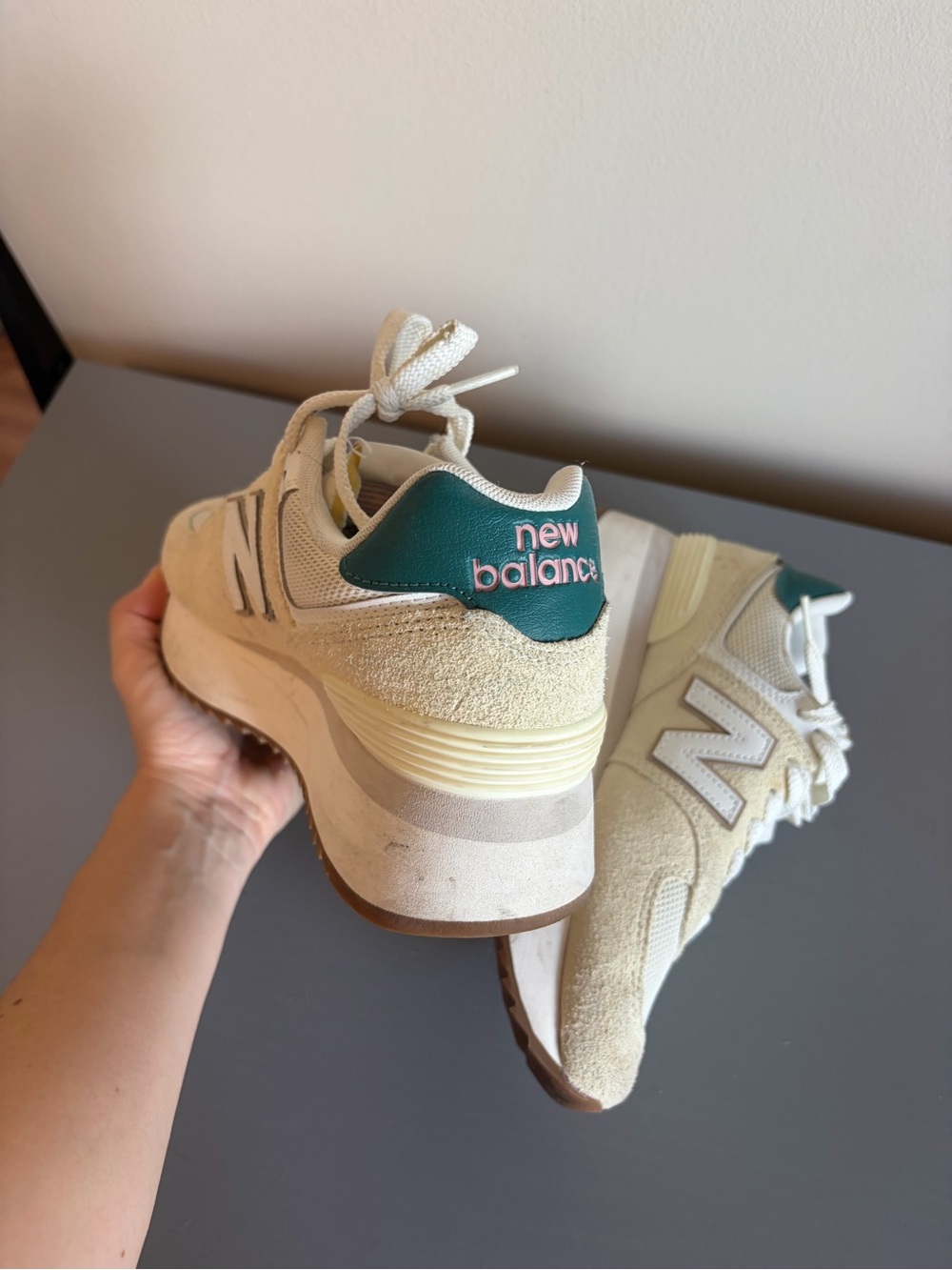 New Balance Sneakers Woman size 8